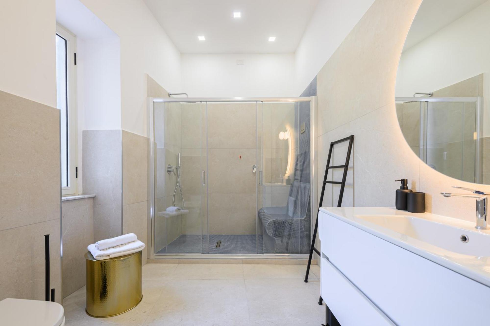 Into Mann Hotel Naples Luaran gambar