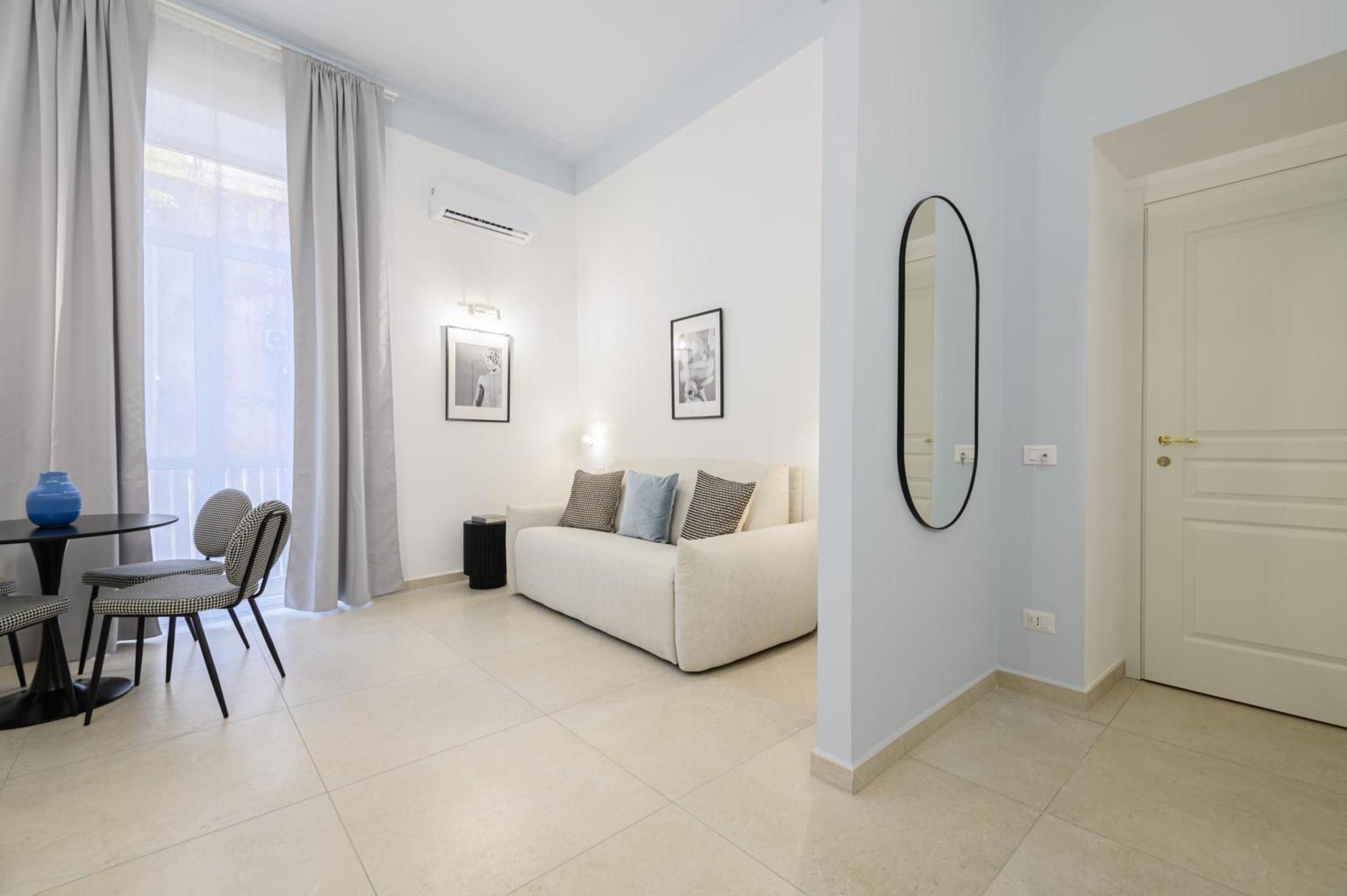 Into Mann Hotel Naples Luaran gambar