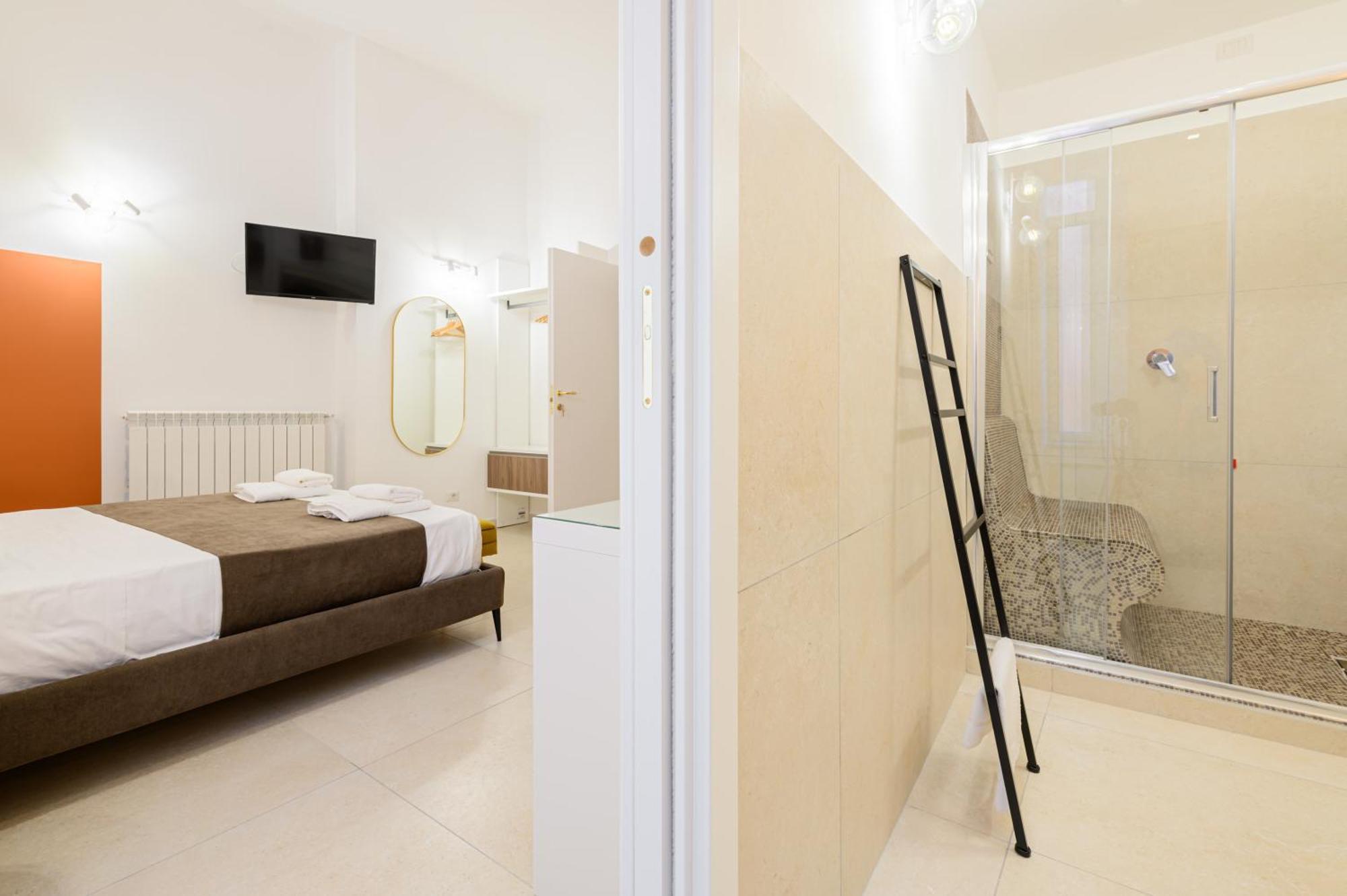 Into Mann Hotel Naples Luaran gambar