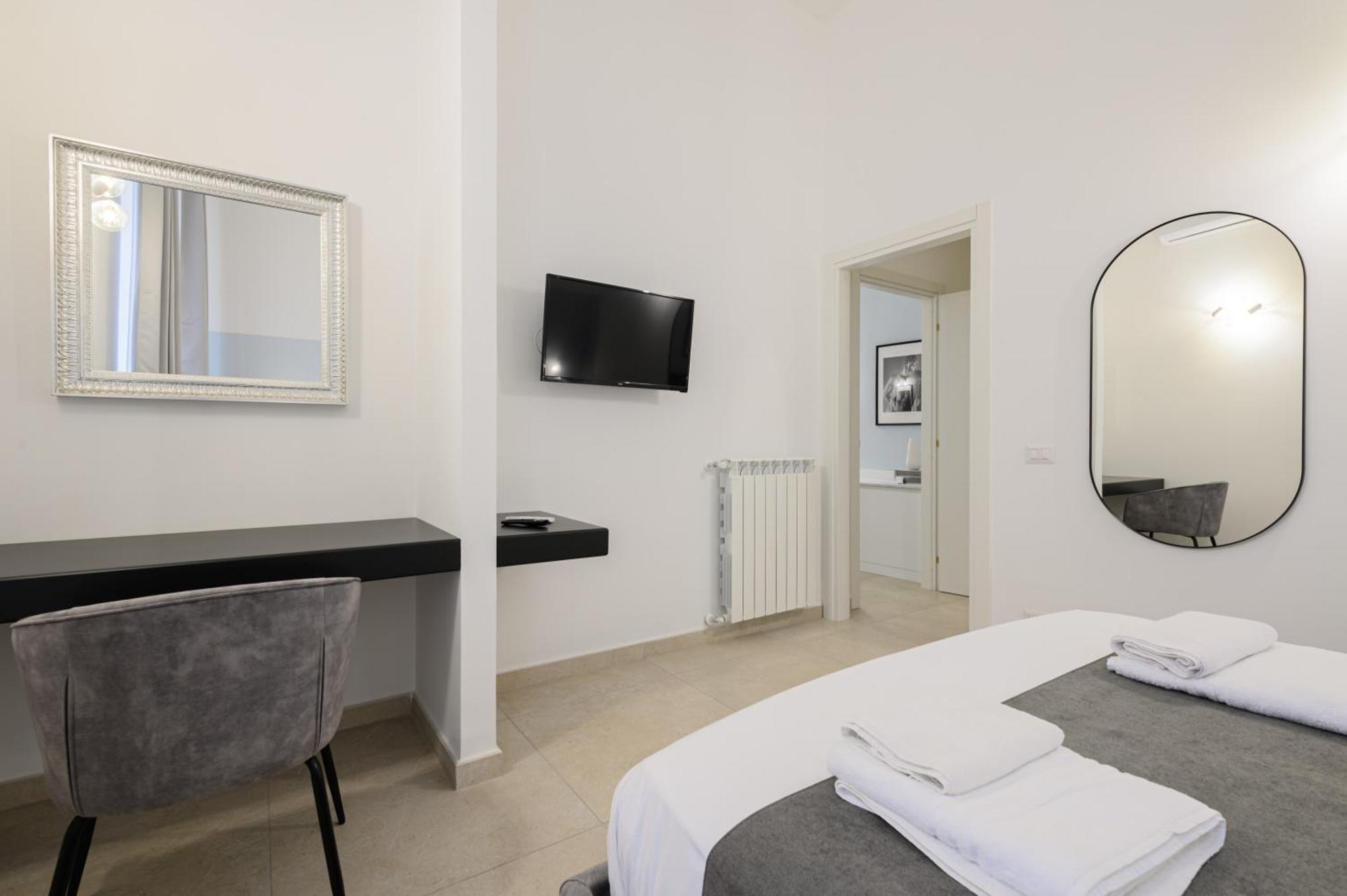 Into Mann Hotel Naples Luaran gambar