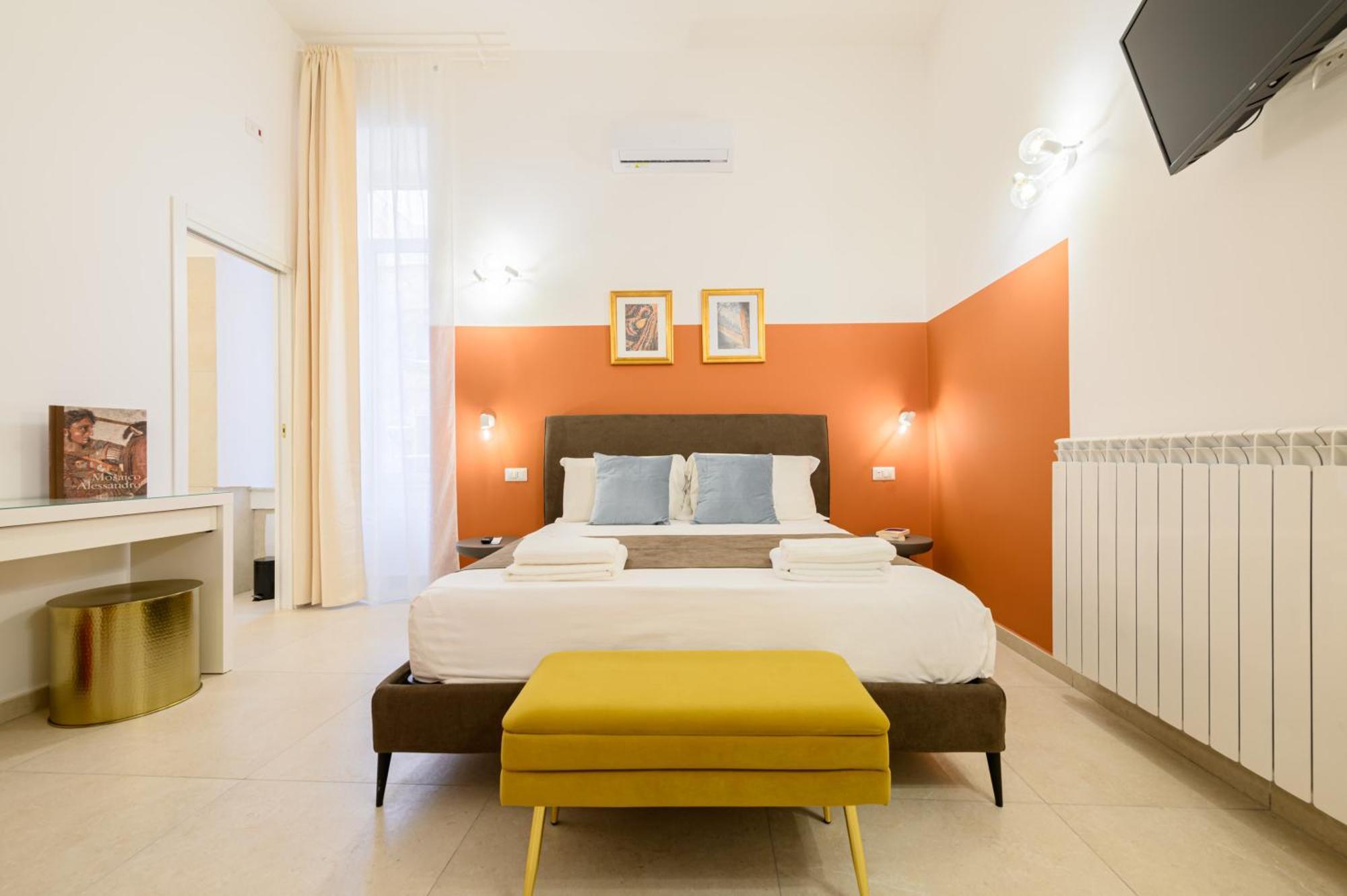 Into Mann Hotel Naples Luaran gambar
