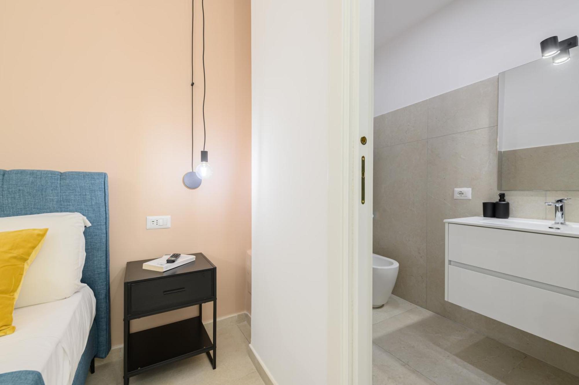 Into Mann Hotel Naples Luaran gambar